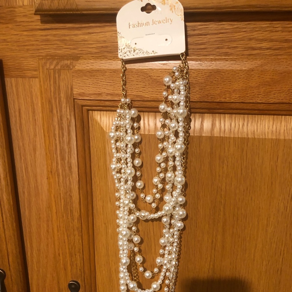 Gold layer pearl necklace